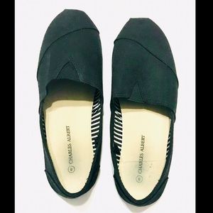 Charles Albert black flats